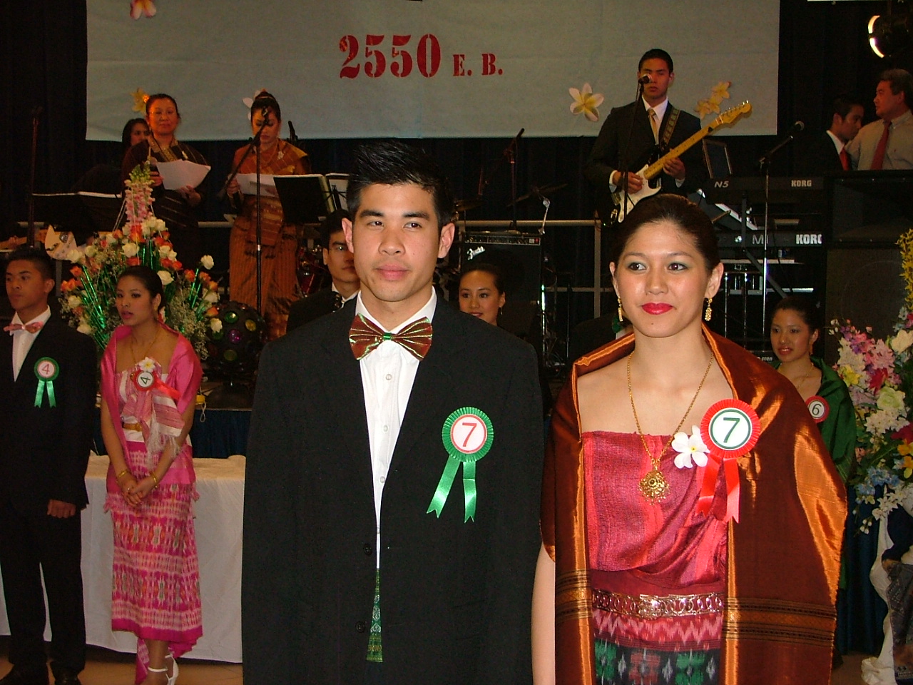 soirée pimay lao 2007associa.femmes lao en france 277.jpg